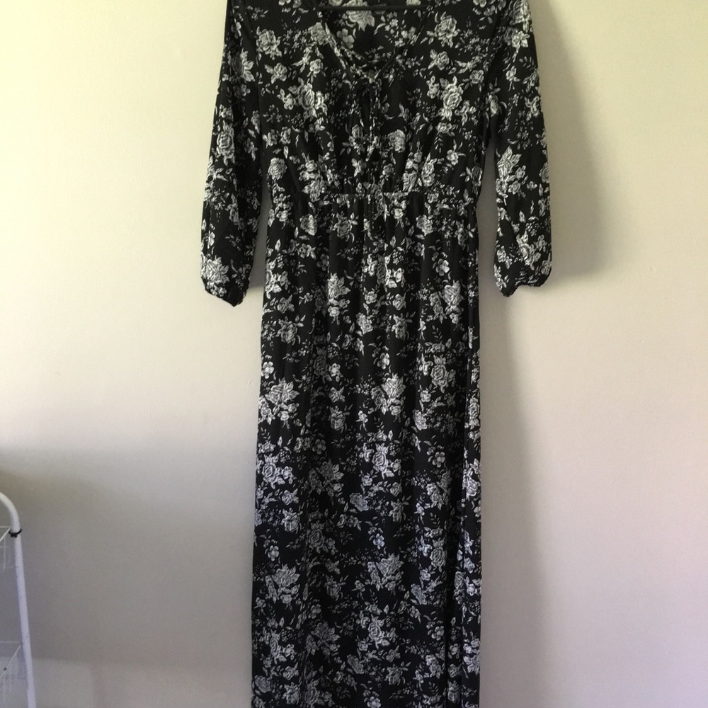 Rue 21 dress black and white floral